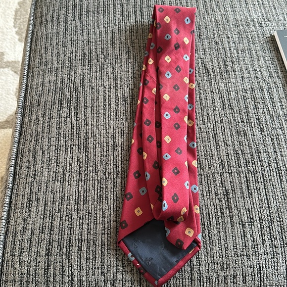 Brooks Brothers Vintage Tie - Picture 3 of 3